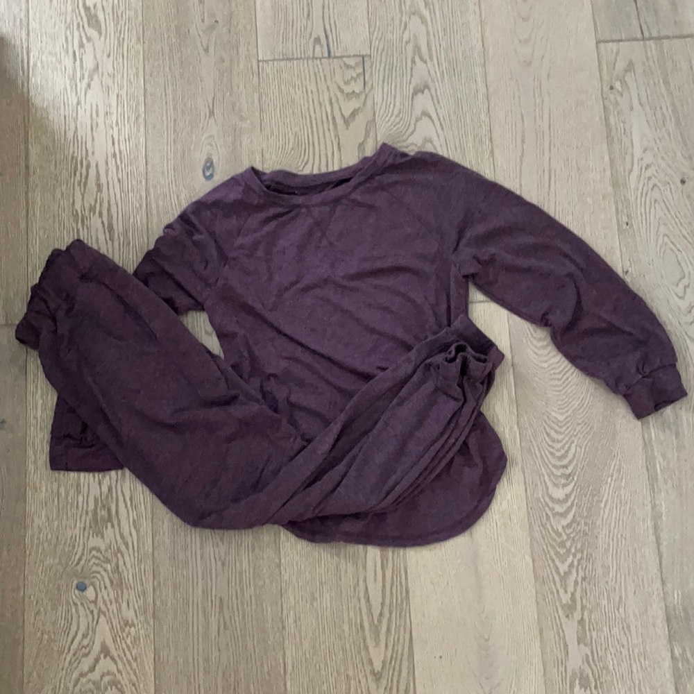 Burgundy/purple sweat suit